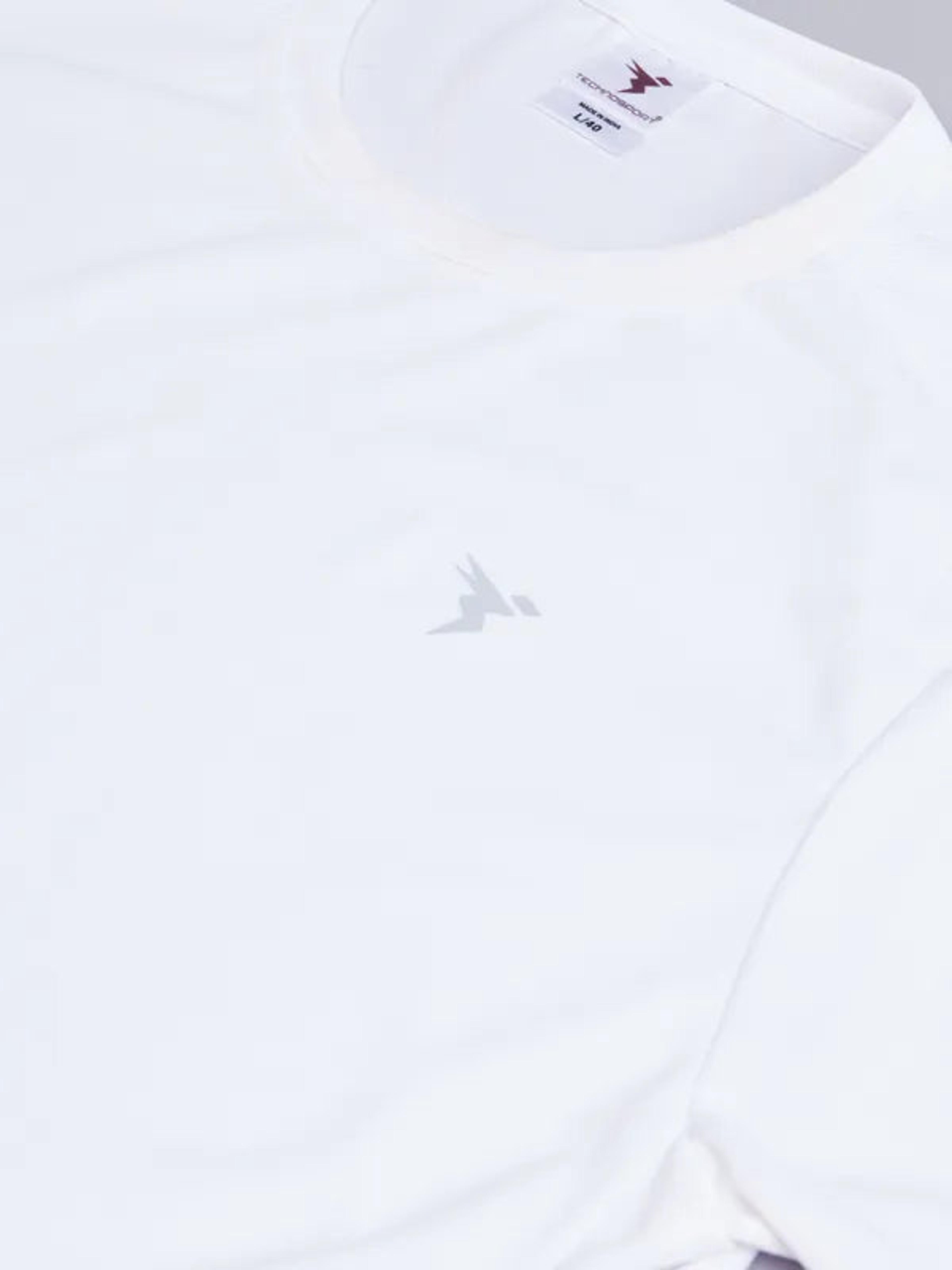 Men Solid Slim Fit Crew Neck T-shirt with TECHNO COOL+ in White - 7
