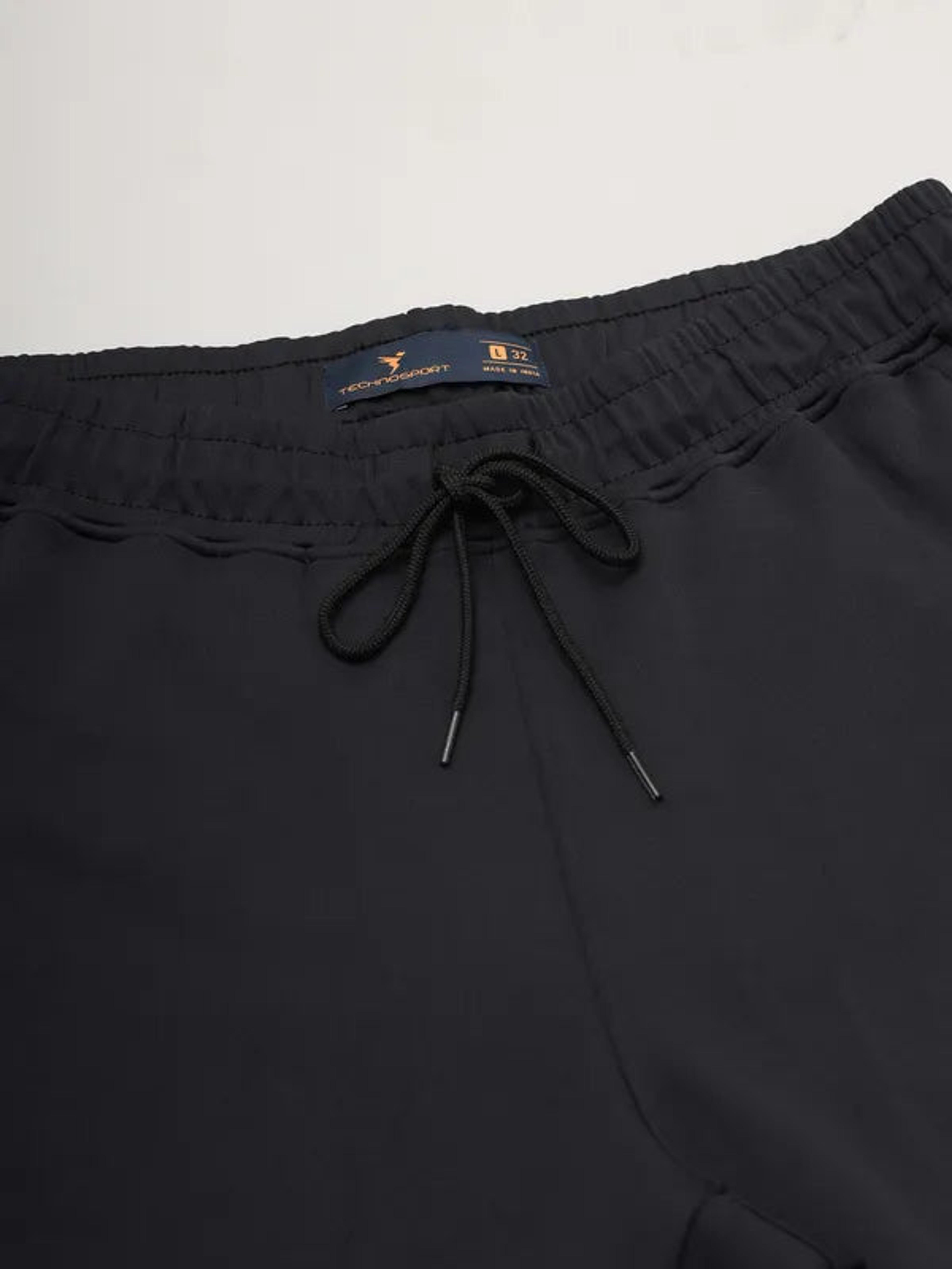 Men Colorblock Relax Fit Trackpants with ELASTO PLUS in Black Dark Carbon - 9