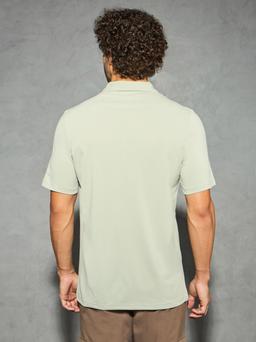 Men Solid Regular Fit Spread Collar Shirt with TECHNO COOL+ in Winter Green - 3