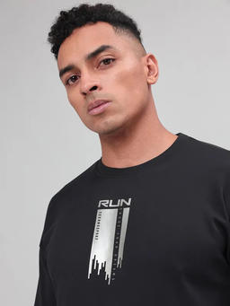 Men Printed Slim Fit Crew Neck Sweatshirt with ELASTO PLUS in Black 5 - 5