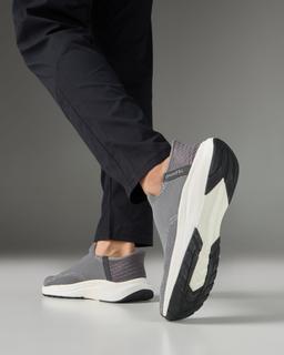 Men Zero-Hands Performance Shoes with NITROLITE in Grey - 10