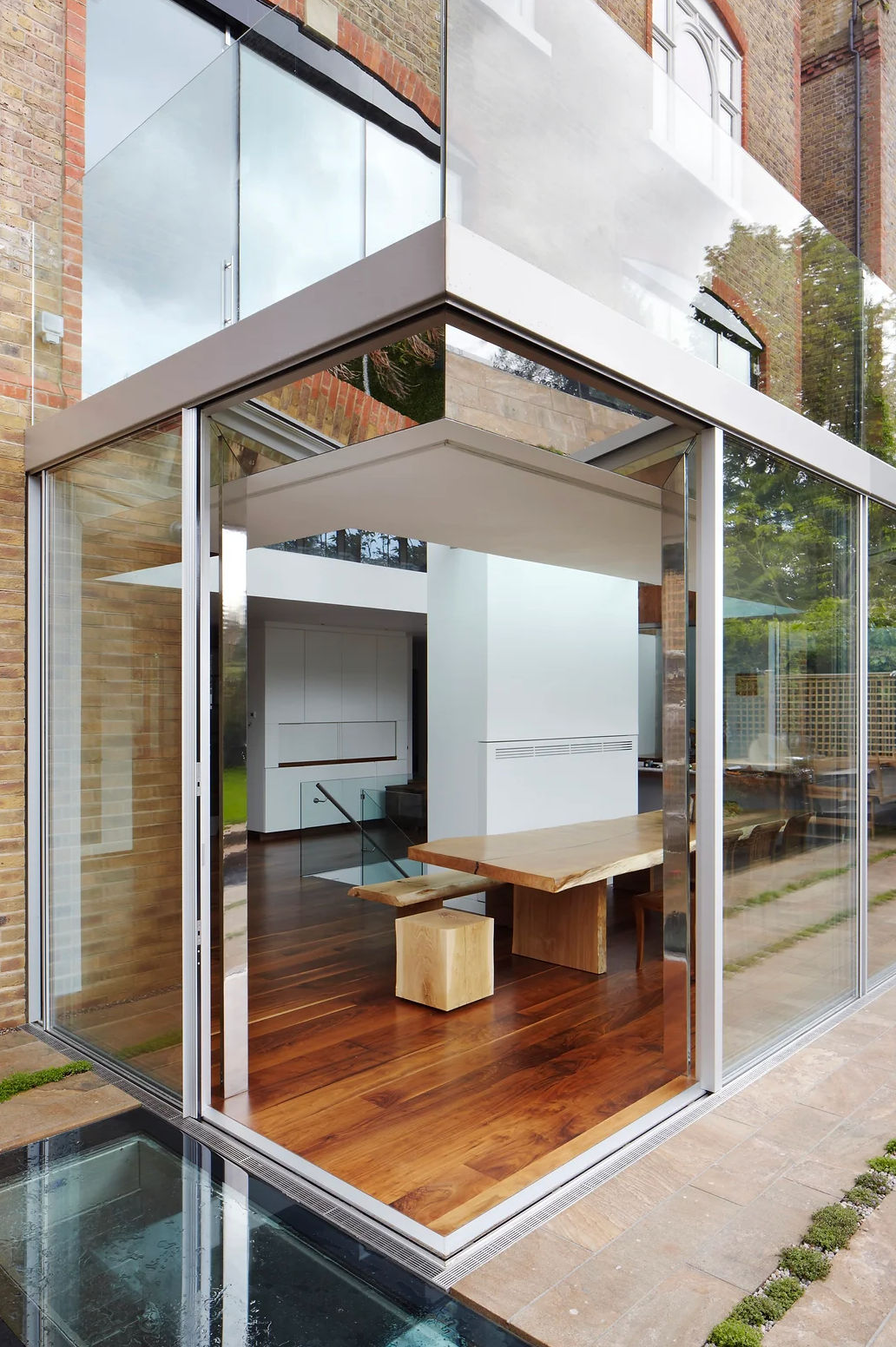 Arquitectura de interiores lujosa y contemporánea