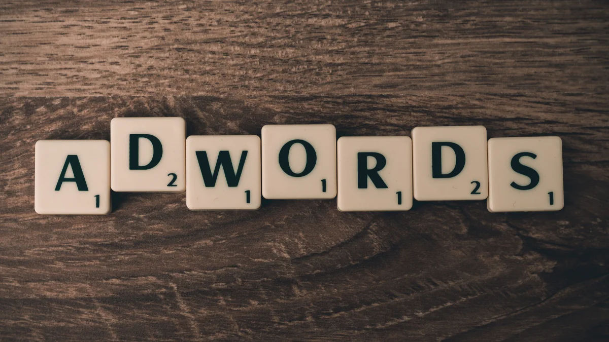Dados formando as palavras Google AdWords