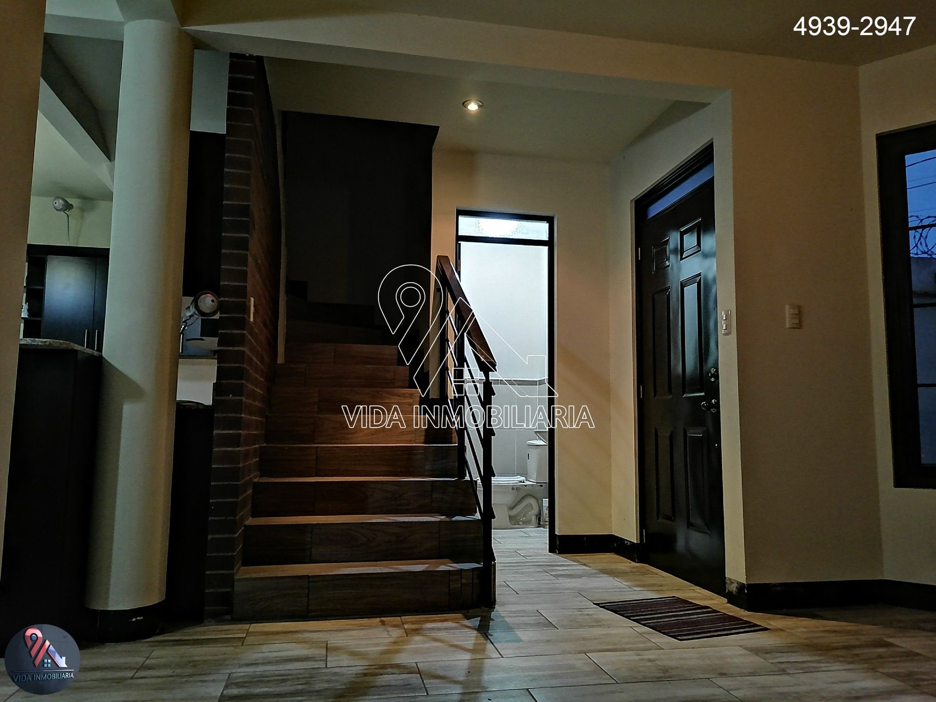 Casa en venta — La Floresta, Zona 9