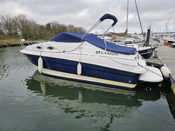 2004 Larson Cabrio 240 for sale at Origin Yachts