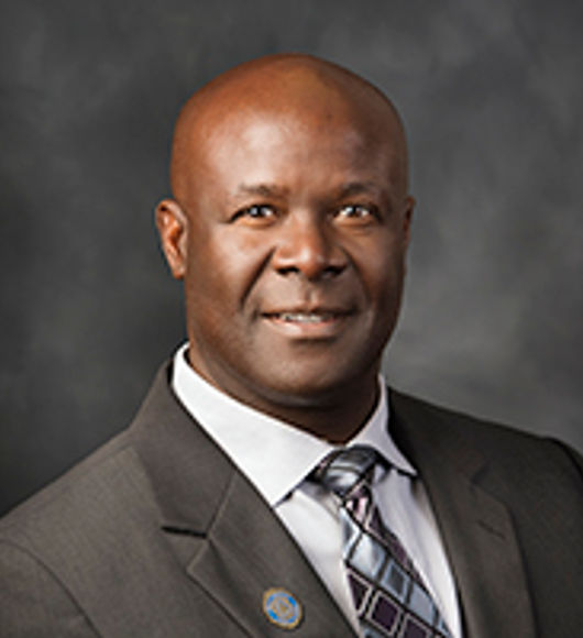Dr. Stephen Middleton