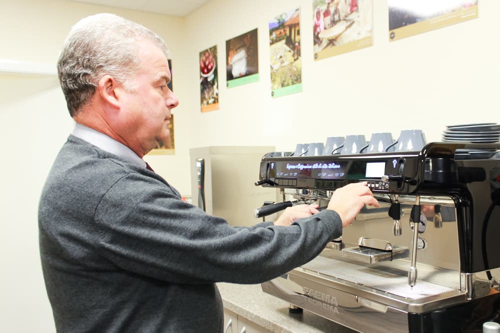 Trainer and Coffee Machine