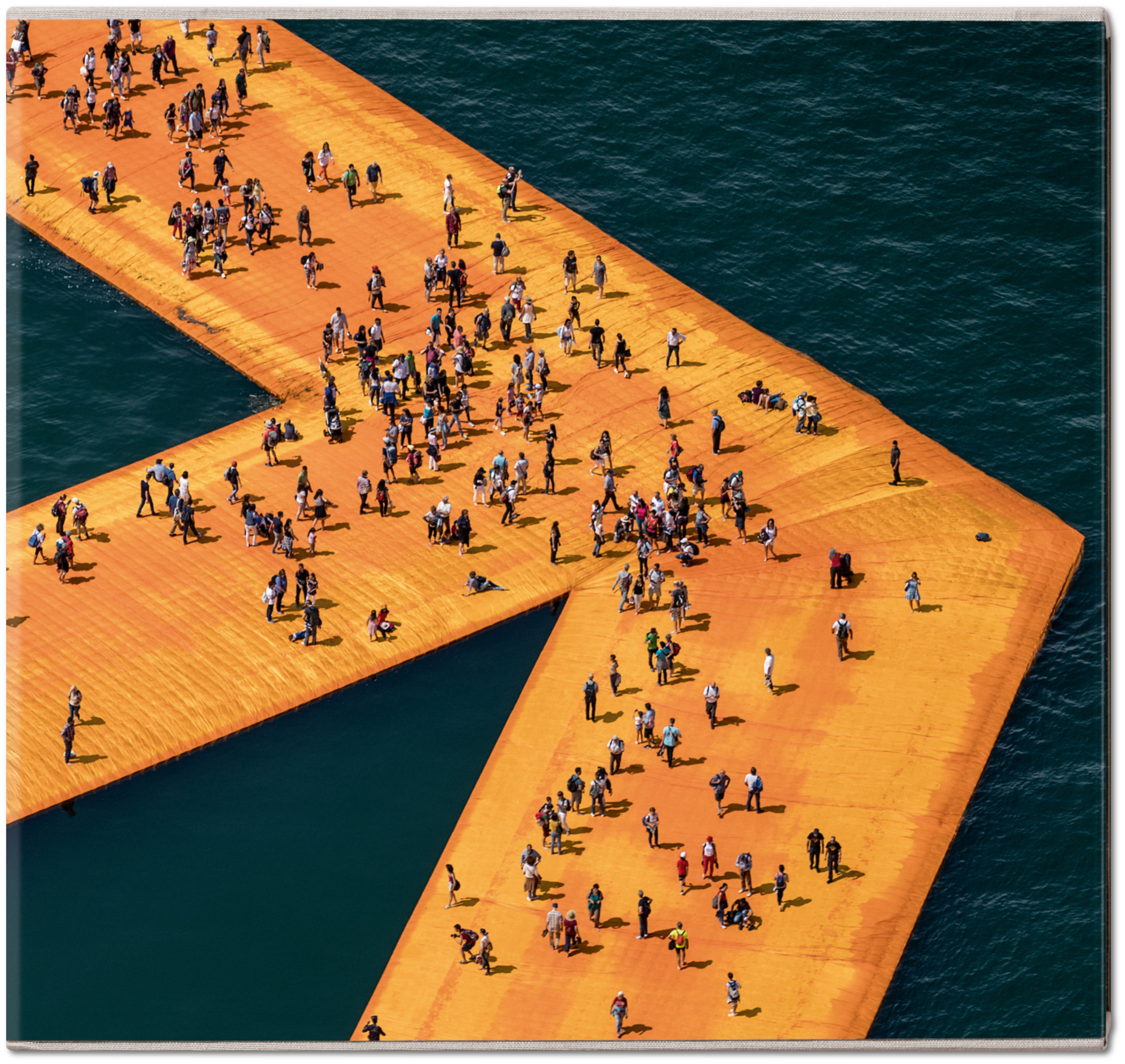 Christo And Jeanne Claude The Floating Piers By Christo And Jeanne Claude Wolfgang Volz Germano Celant Adam Blackbourn Visualartwork The Artling