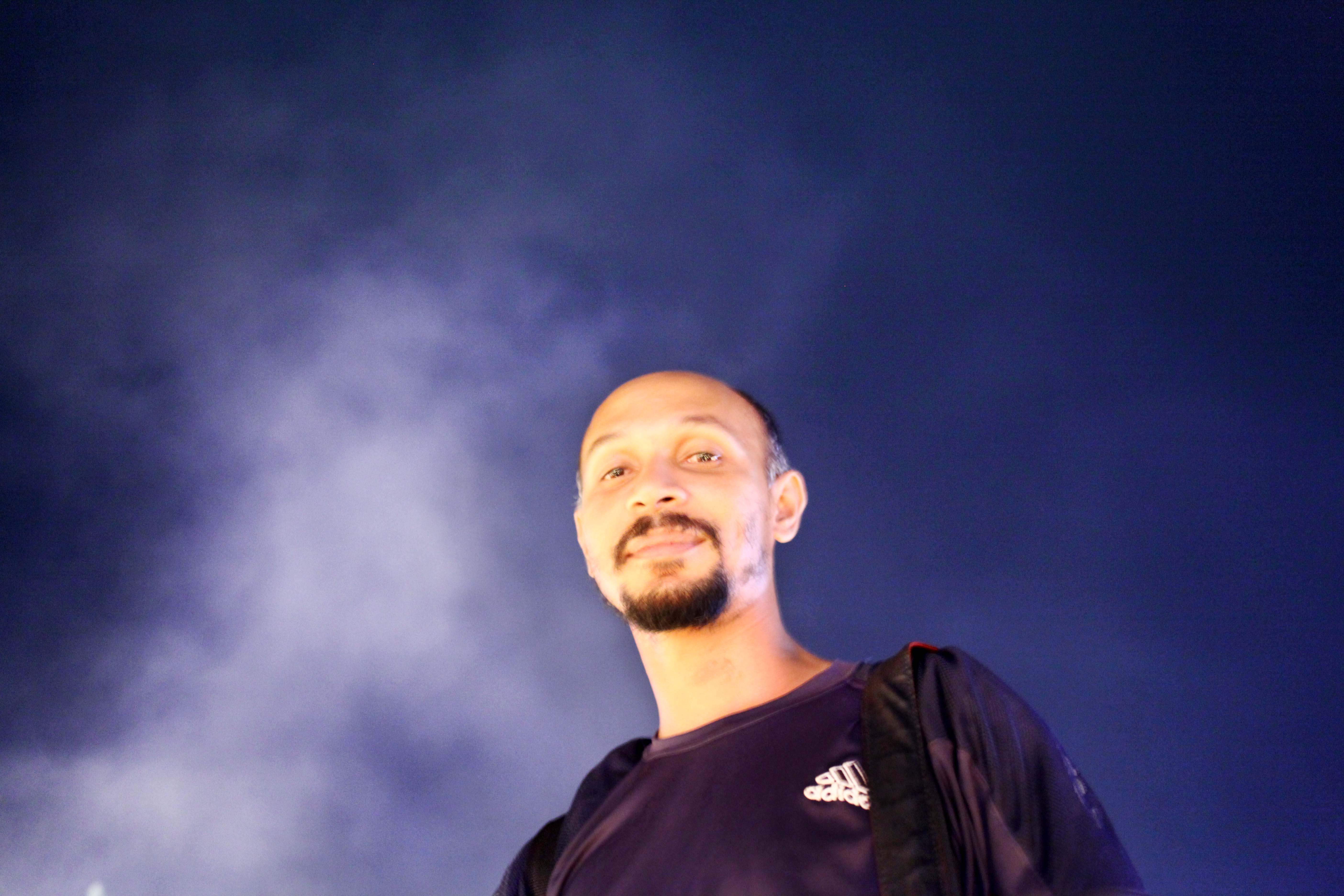 zhc 4 works for sale, profile & content on The Artling