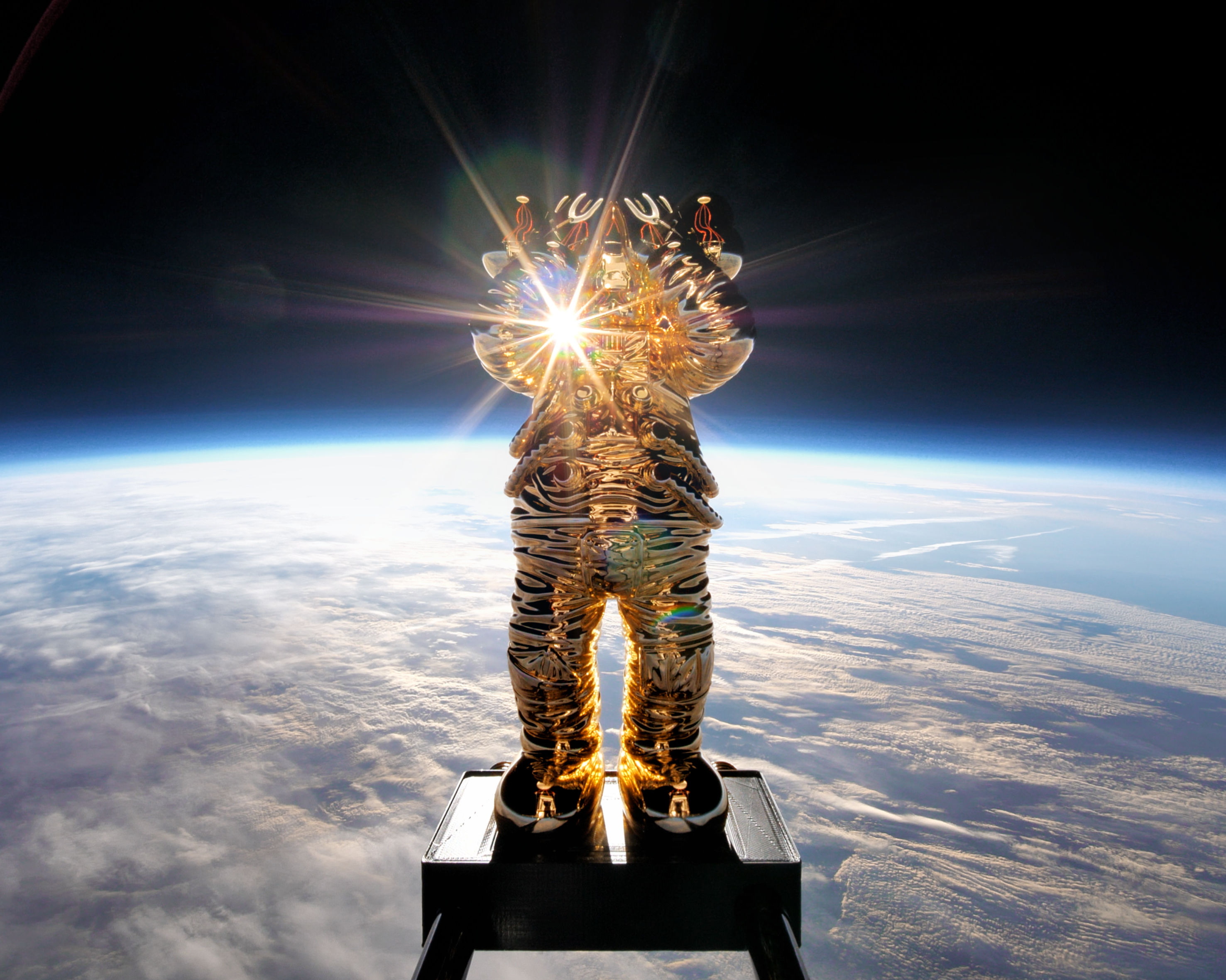 KAWS HOLIDAY SPACE 3体セット KAWS Holiday SPACE complete set of 3 works KAWS space set by KAWS