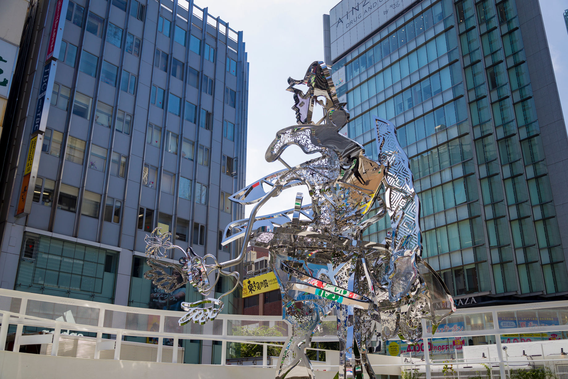 Tomokazu Matsuyama's latest Public Art Project: Shinjuku East Square