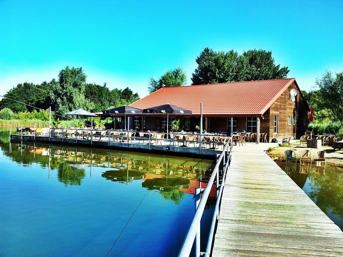 Waterskibaan & Beachclub Stroombroek