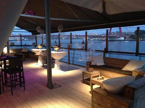 Eau Lounge, foto 3 van 16