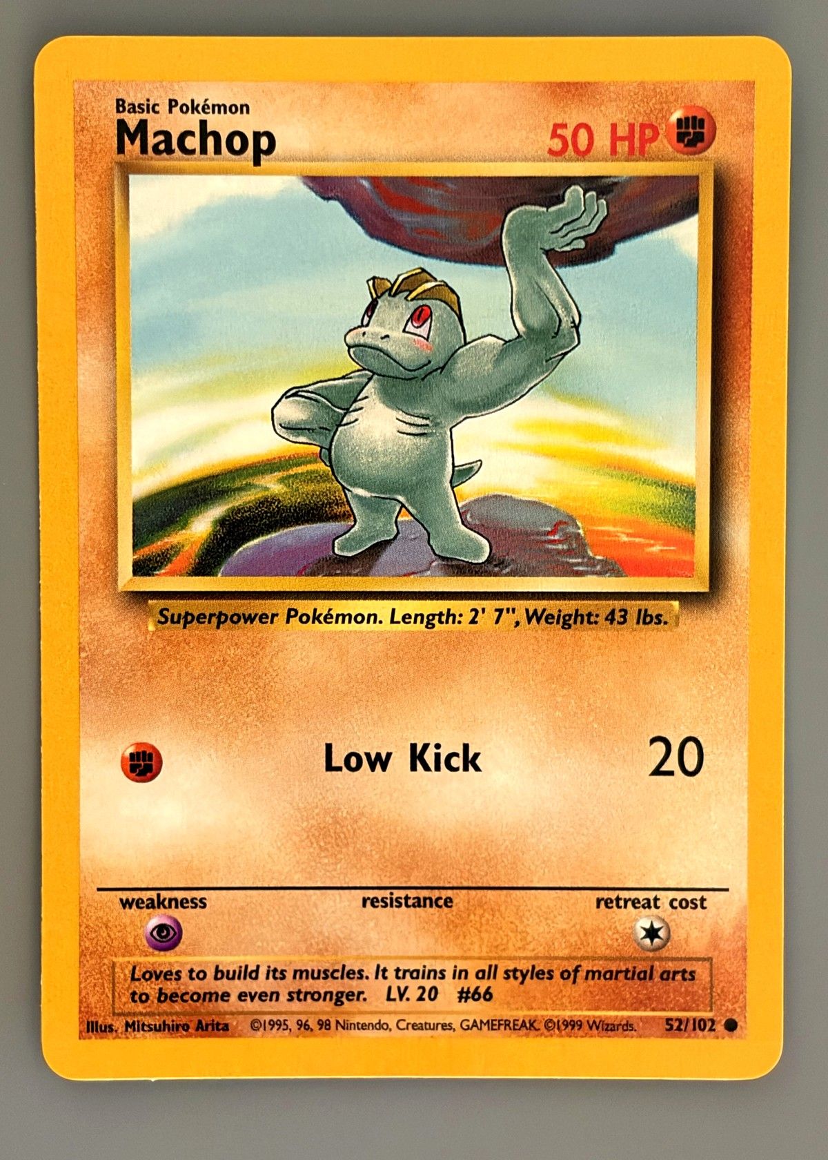 Machop 52/102 (Base Set) - Common, front