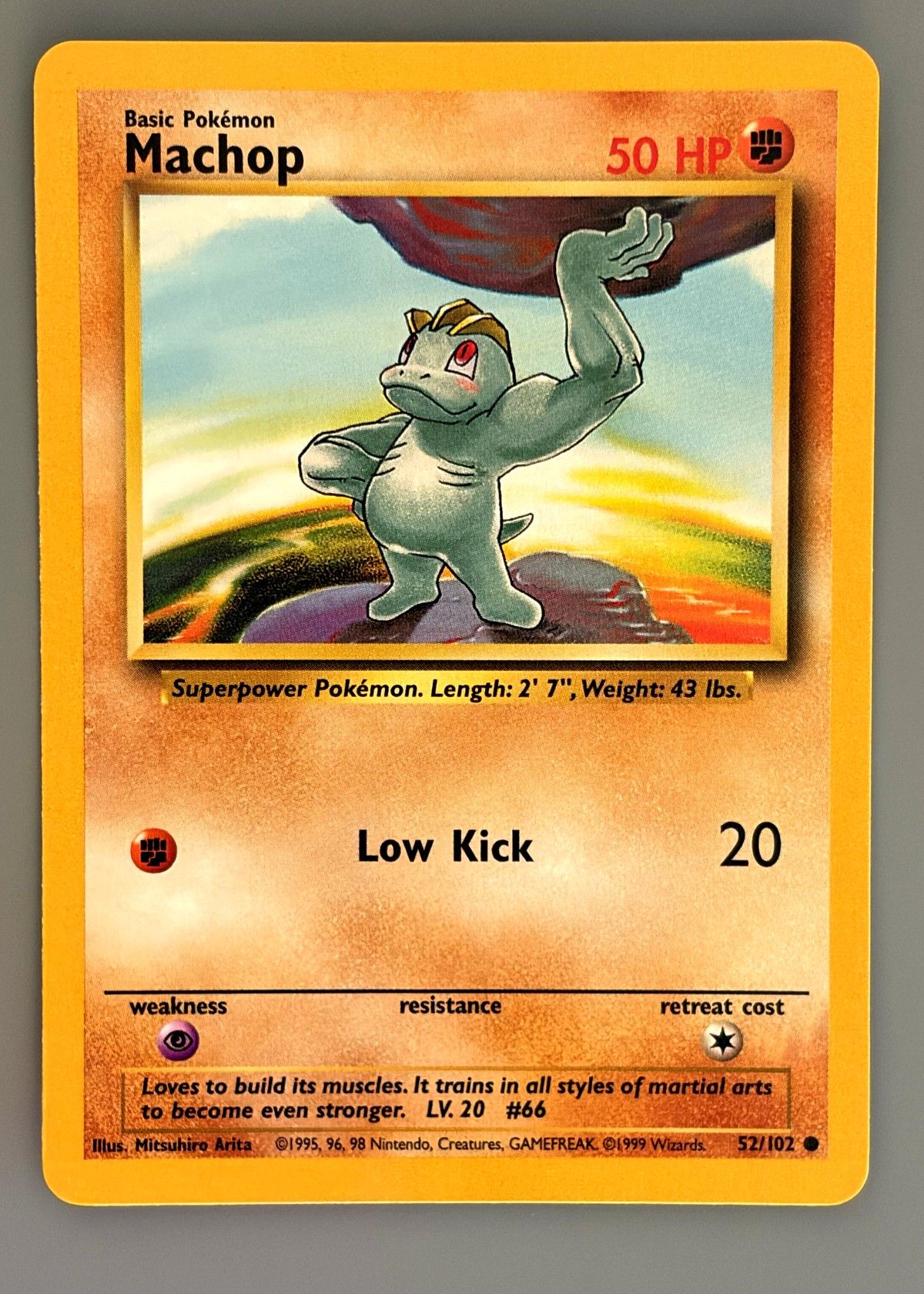 Machop 52/102 (Base Set) - Common, front