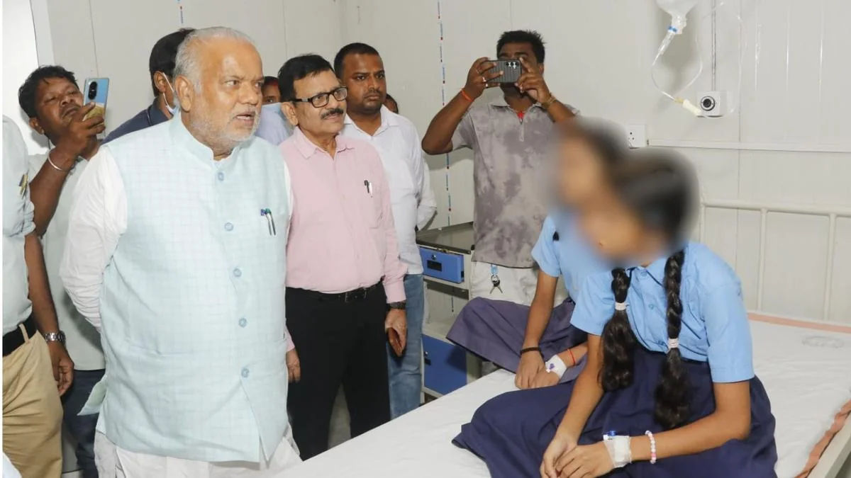 Bihar Midday Meal Tragedy: 34 Students Ill After Detergent Mistaken for Salt