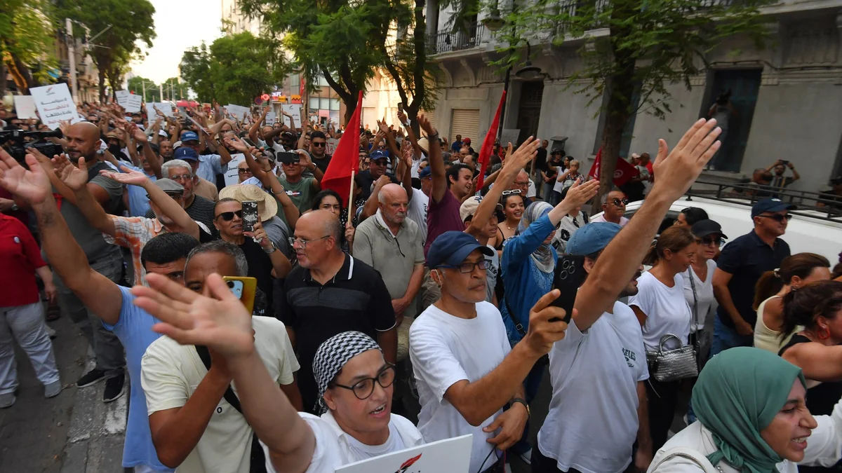 Tunisia Protests Escalate: Thousands Demanding President's Ouster