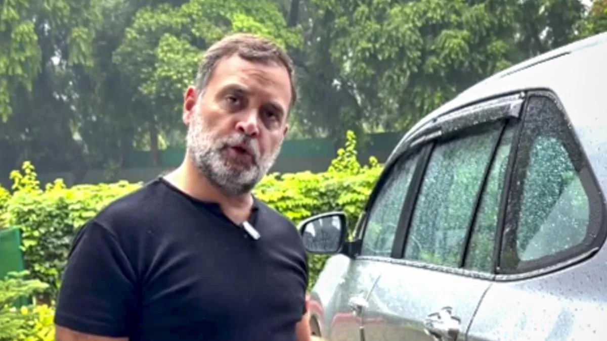 Rahul Gandhi Launches Campaign Against E20 Petrol Rollout