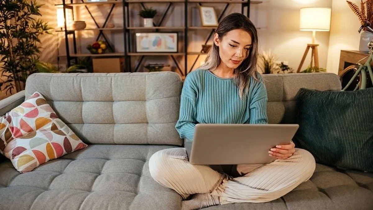 Detecting AI-Generated Videos: Key Signs to Look For
