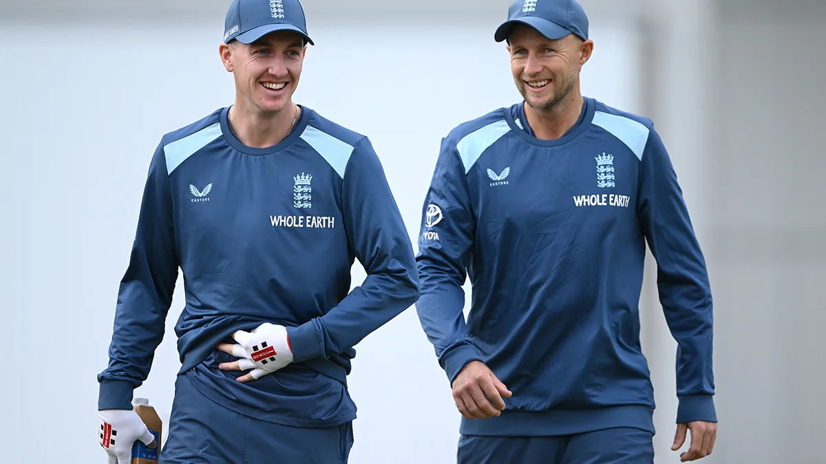 England Bowls First in Headingley Test Against Pakistan