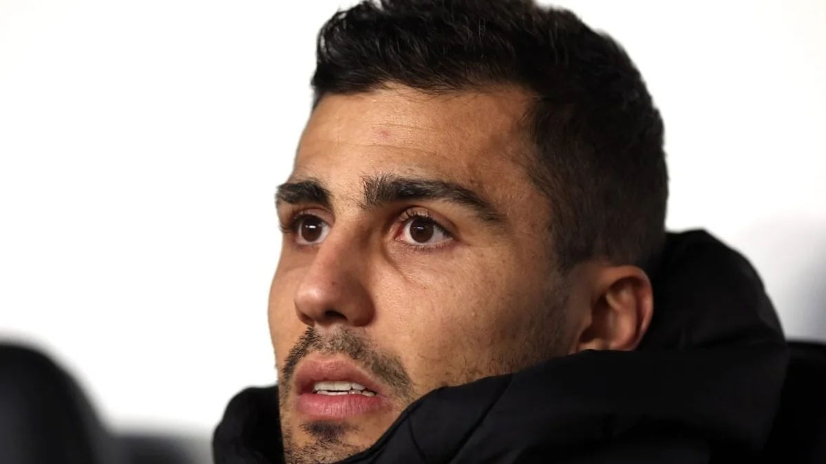 Barcelona Clinches €76.5M Deal for Manchester City Midfielder Rodri