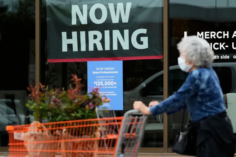 US Job Growth Faces Crucial Test Amid July Payroll Data