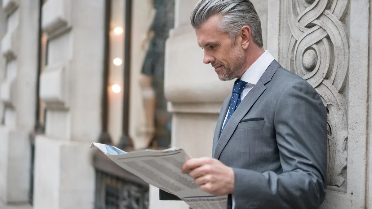 Wall Street Expert Tips Netflix as Potential Buffett Megacap Buy