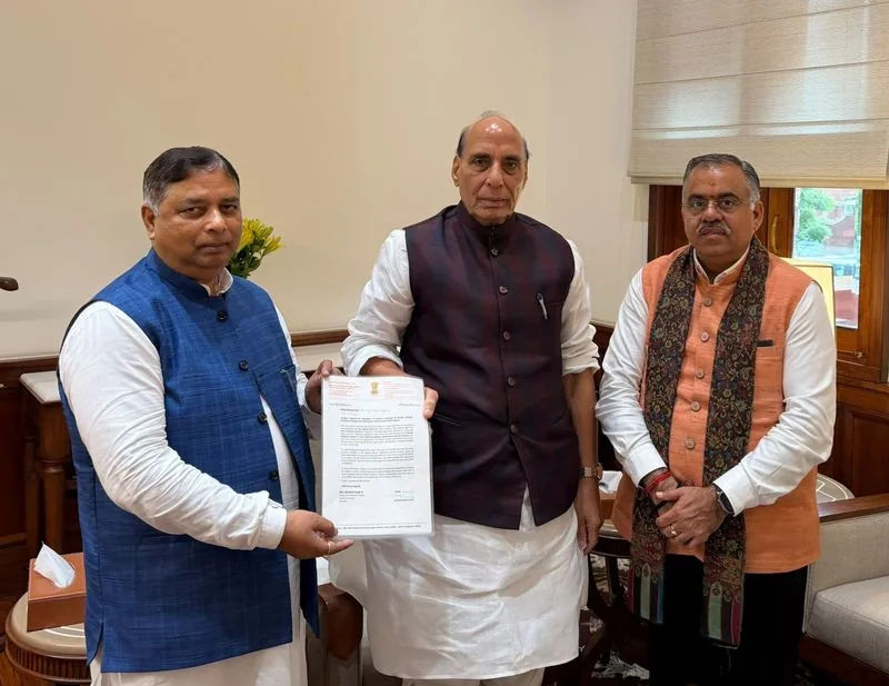 BJP Leaders Tarun Chugh and Sat Sharma Meet Rajnath Singh