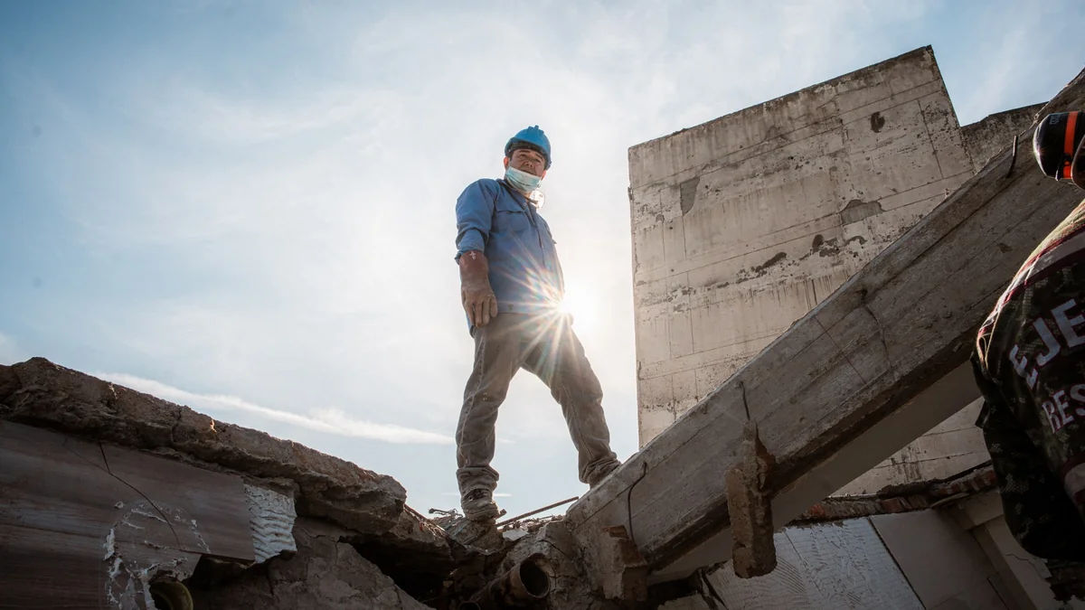 Colombia Earthquake Recovery Begins After Deadly 7.4 Magnitude Quake