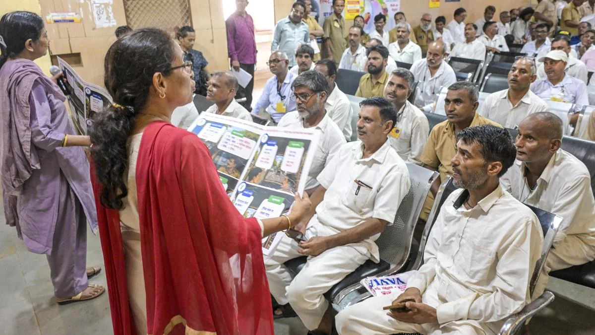 Maharashtra Mandates Marathi Proficiency for All Commercial Drivers