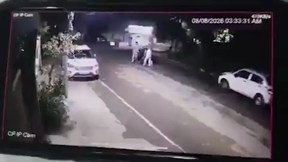 Four Arrested for Assaulting Bengaluru Delivery Agent Amid Hindi Row