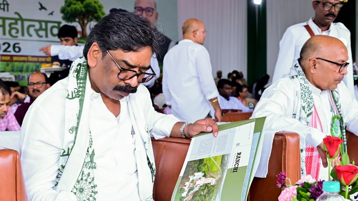 Jharkhand Students Demand CM Hemant Soren Resignation Over Job Issues