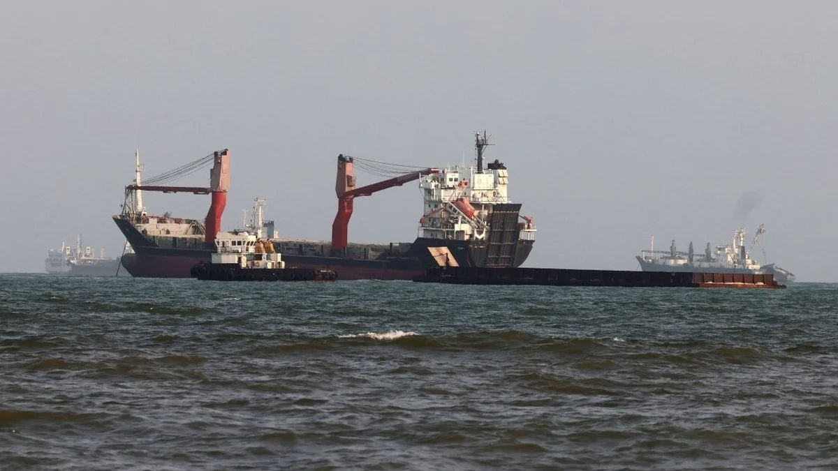Oil Prices Near $90 Amid Strait of Hormuz Tensions