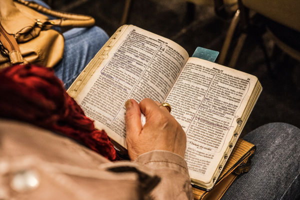 What are the Psychological Benefits of Reading the Bible