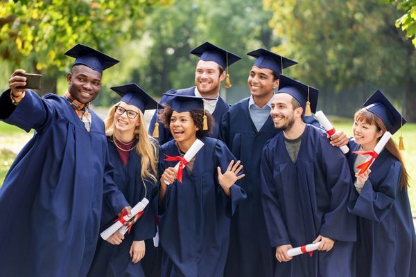 The Best Graduation Bible Verses To Celebrate and Encourage Graduates