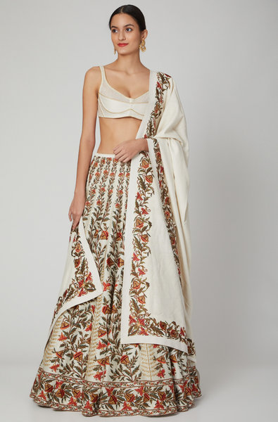 Ivory Lehenga Set Rohit Bal Among the many spectacular designs, a wine velvet lehenga with floral embroidery is presented here which is a must for your wardrobe. ivory lehenga set