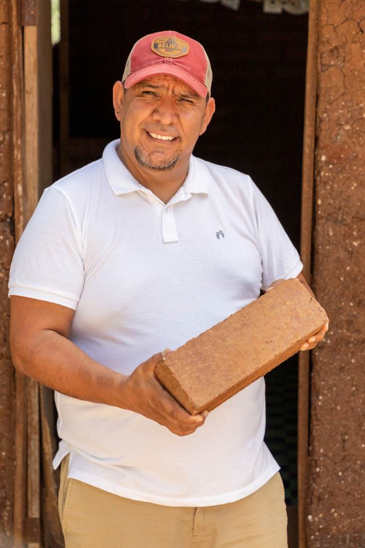 How a Puerto Morelos Gardener Turned Sargassum into Homes for Six Countries - Photo 1 How a Puerto Morelos Gardener Turned Sargassum into Homes for Six Countries - Photo 1