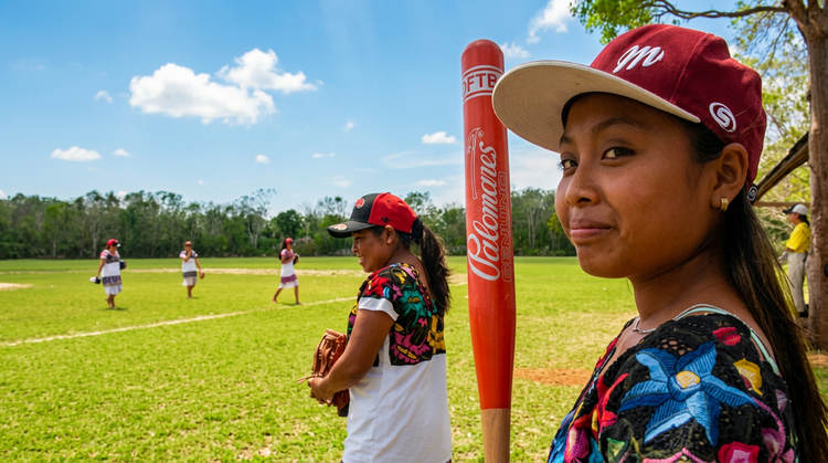 Ten years batting against the rules that kept Hondzonot's women in the house - Photo 1