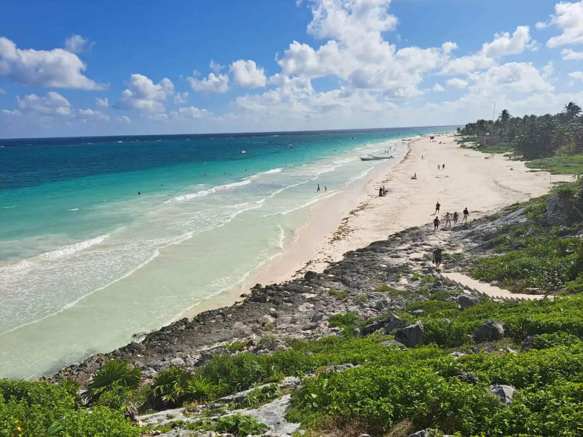 Lawmakers renew push for free beach access in Tulum