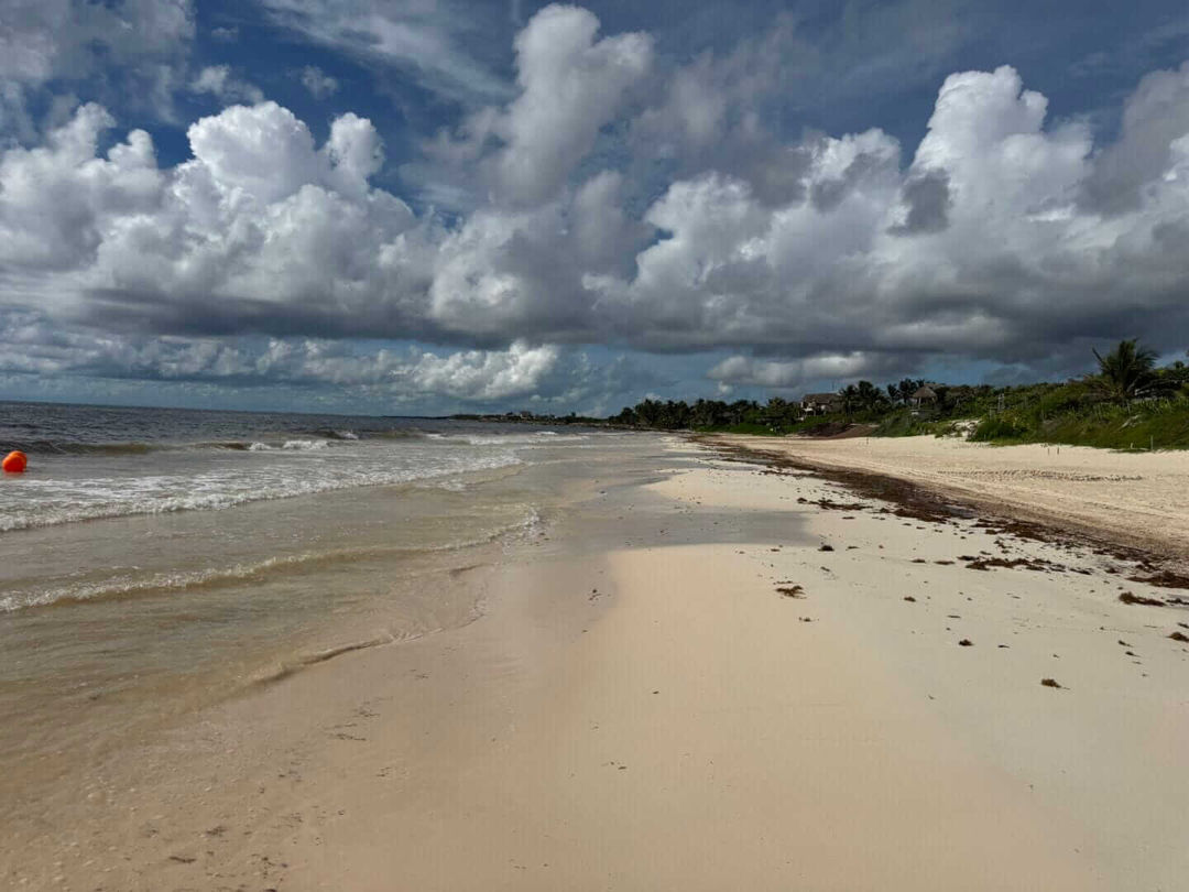 Tulum hoteliers back free public access but warn of infrastructure burdens Tulum hoteliers back free public access but warn of infrastructure burdens