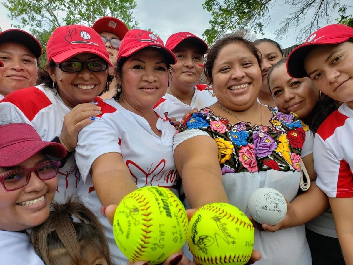Diablillas de Hondzonot: The Women Who Redefined Softball in the Maya Community Diablillas de Hondzonot: The Women Who Redefined Softball in the Maya Community