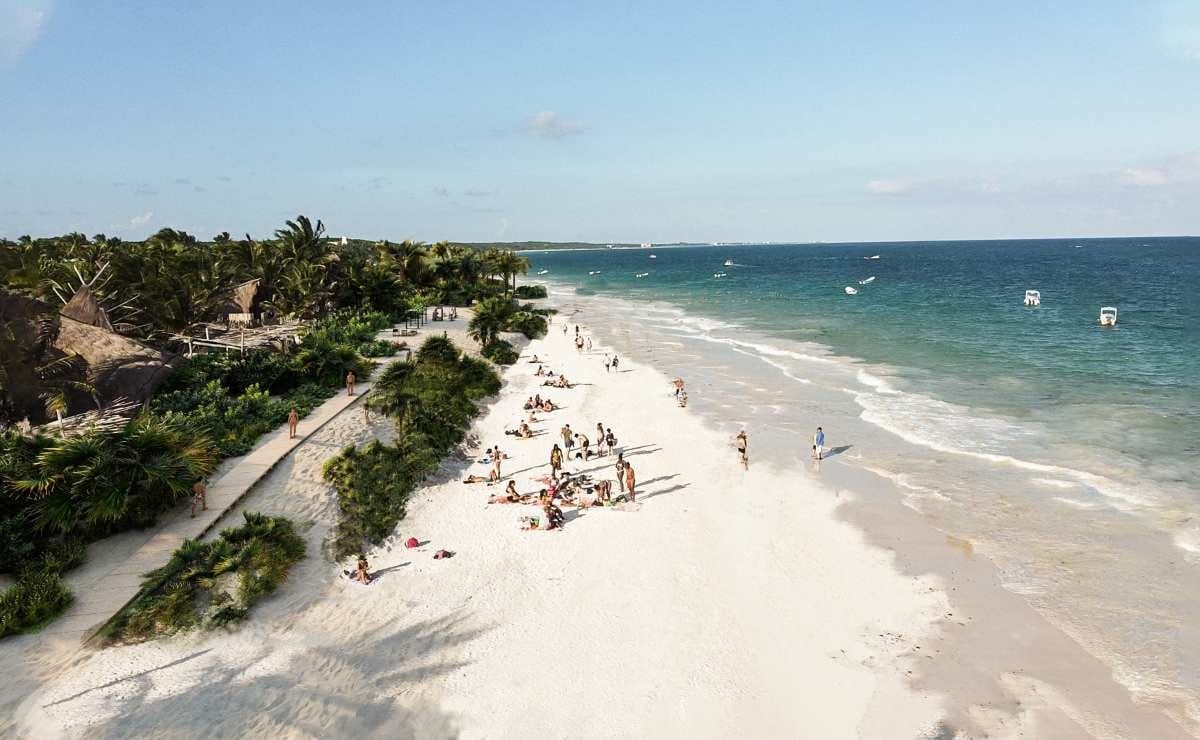 Civil Group Pushes for Public Beach Access in Tulum