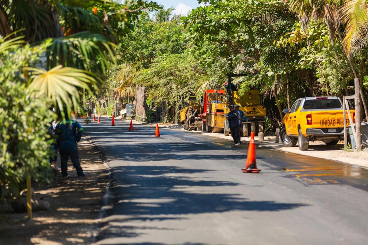 Coastal Road Paving Advances in Tulum Amid Safety Concerns for Cyclists and Pedestrians Coastal Road Paving Advances in Tulum Amid Safety Concerns for Cyclists and Pedestrians