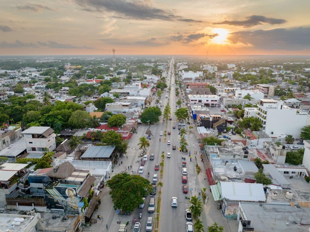 Tulum Bleeds in Silence: The Tourism Crisis No One Wants to Fix Tulum Bleeds in Silence: The Tourism Crisis No One Wants to Fix