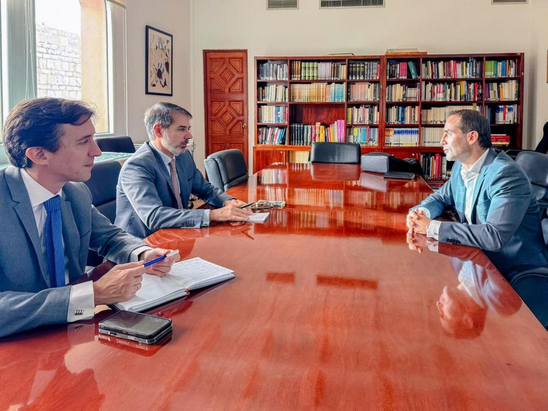 Tulum’s mayor meets Spain’s ambassador to discuss sargassum and tourism strategy