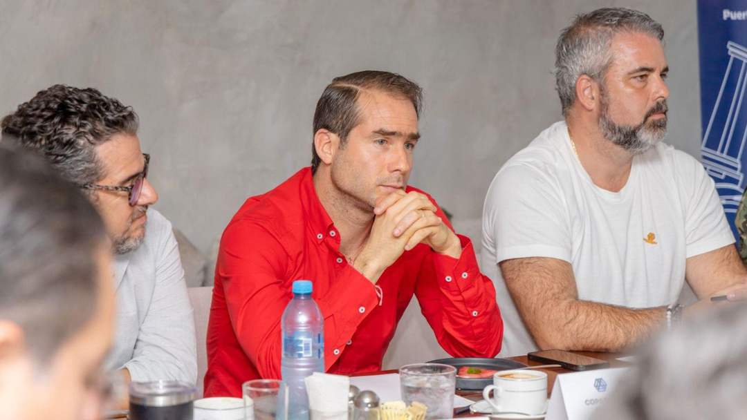Diego Castañón postpones weekly conference amid Tulum beach access talks