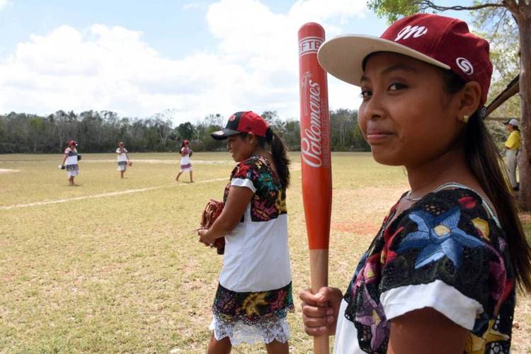 Diablillas de Hondzonot: The Women Who Redefined Softball in the Maya Community - Photo 3 Diablillas de Hondzonot: The Women Who Redefined Softball in the Maya Community - Photo 3