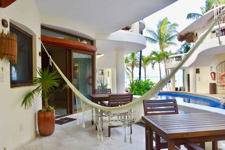Tulum and Playa del Carmen: a Tale of Two Real Estate Boomtowns in 2025 - Photo 2 Tulum and Playa del Carmen: a Tale of Two Real Estate Boomtowns in 2025 - Photo 2