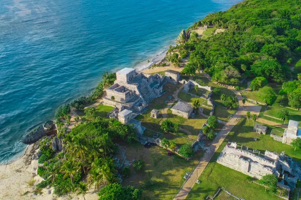 How Tulum Balances Beauty and Reality in 2025 for International Visitors - Photo 5
