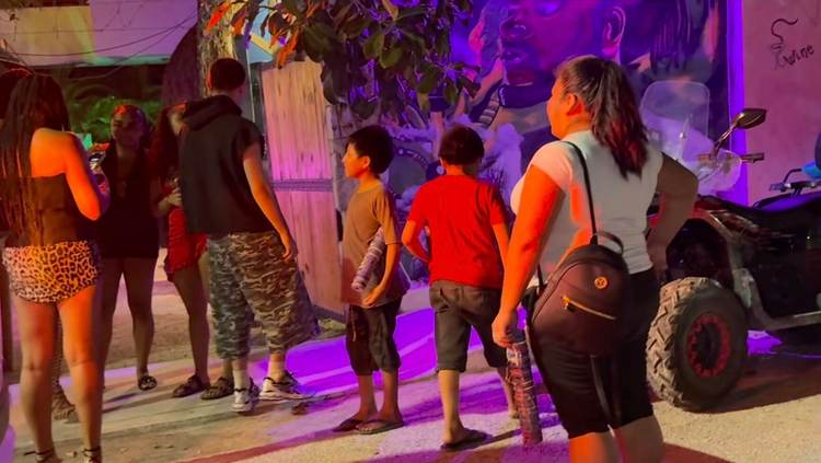 When Neon Lights Hide Tiny Shadows on Tulum’s Streets - Photo 1